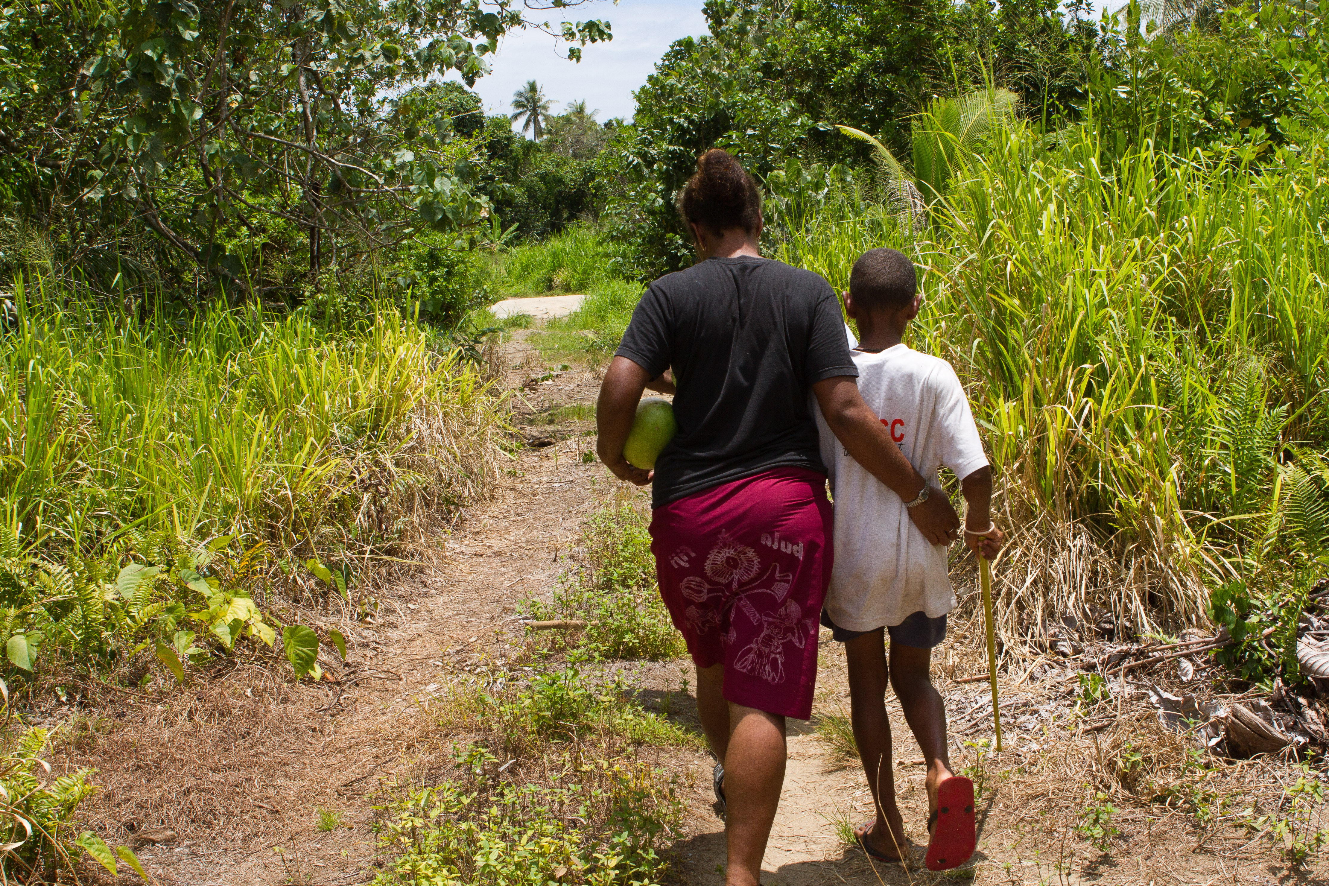 fiji woman and child